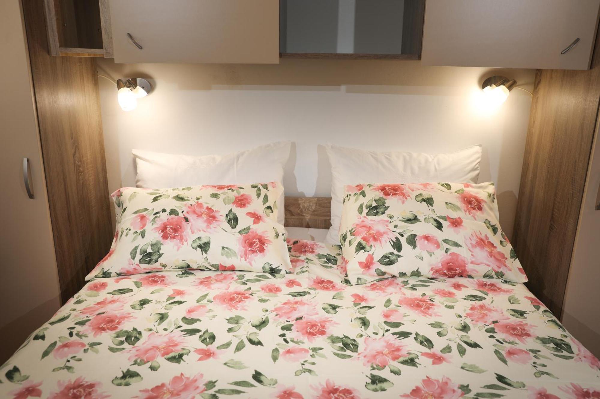 Apartments Faris กานฟานาร์ ภายนอก รูปภาพ